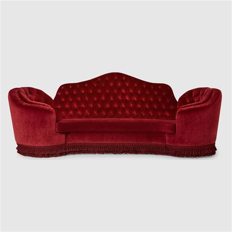 divano gucci dune|Capitonné camelback sofa in black velvet .